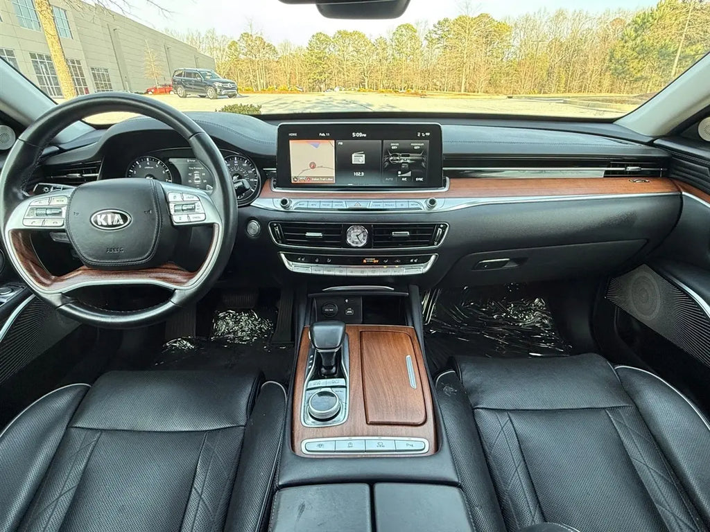 2020 Kia K900Luxury