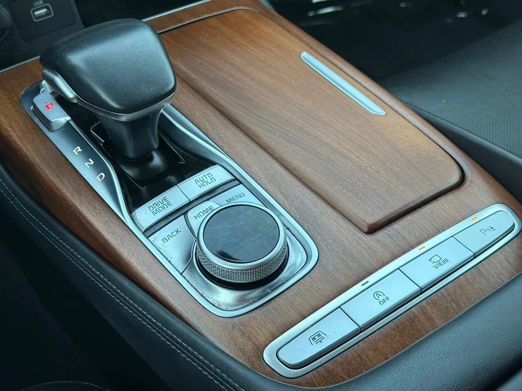 2020 Kia K900Luxury